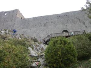 Montségur castle from below.