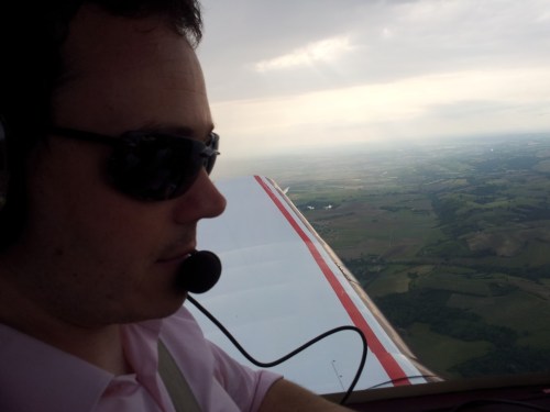 Rapha, concentrated in his piloting.