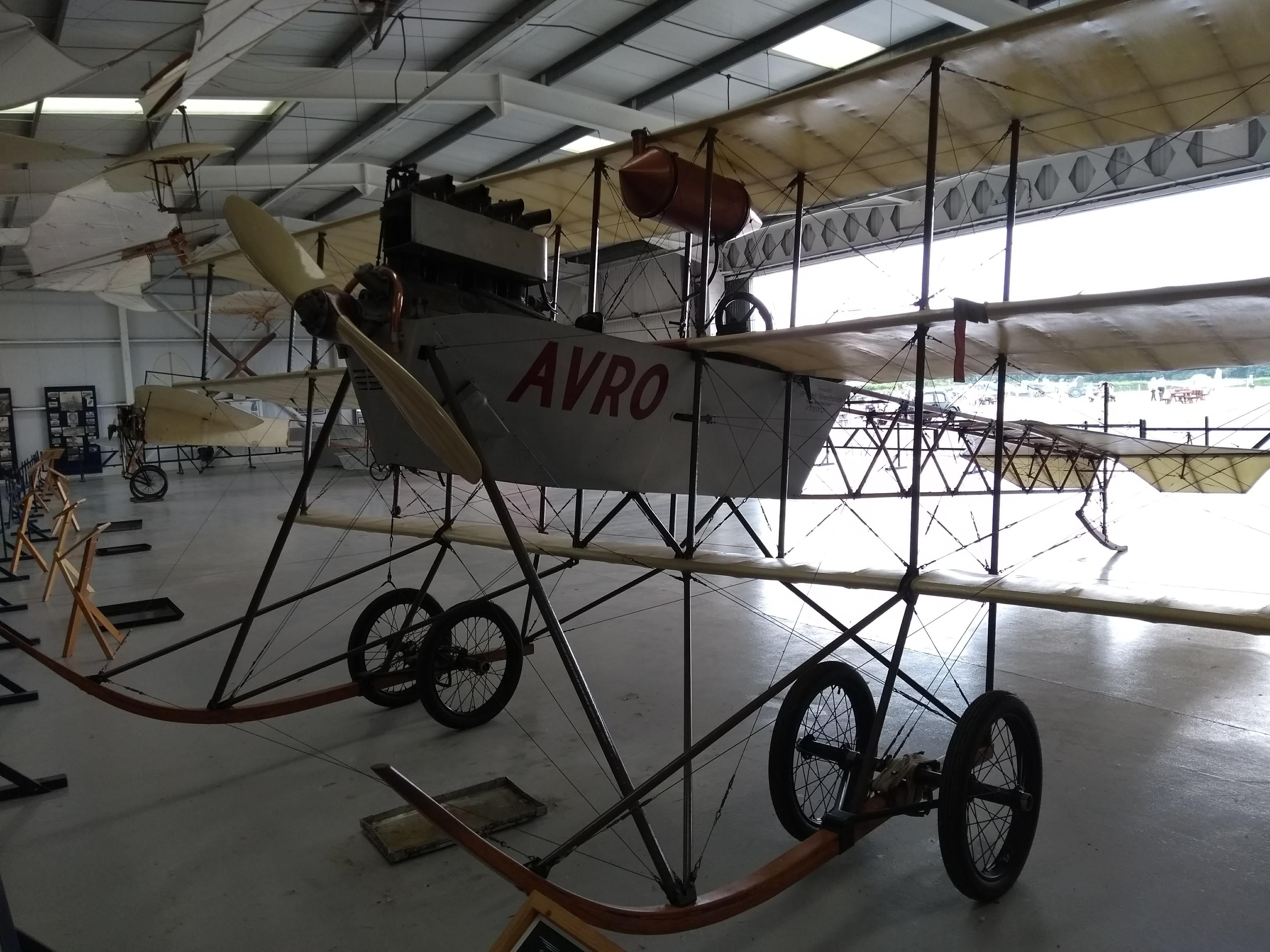 9_Avro Triplane
